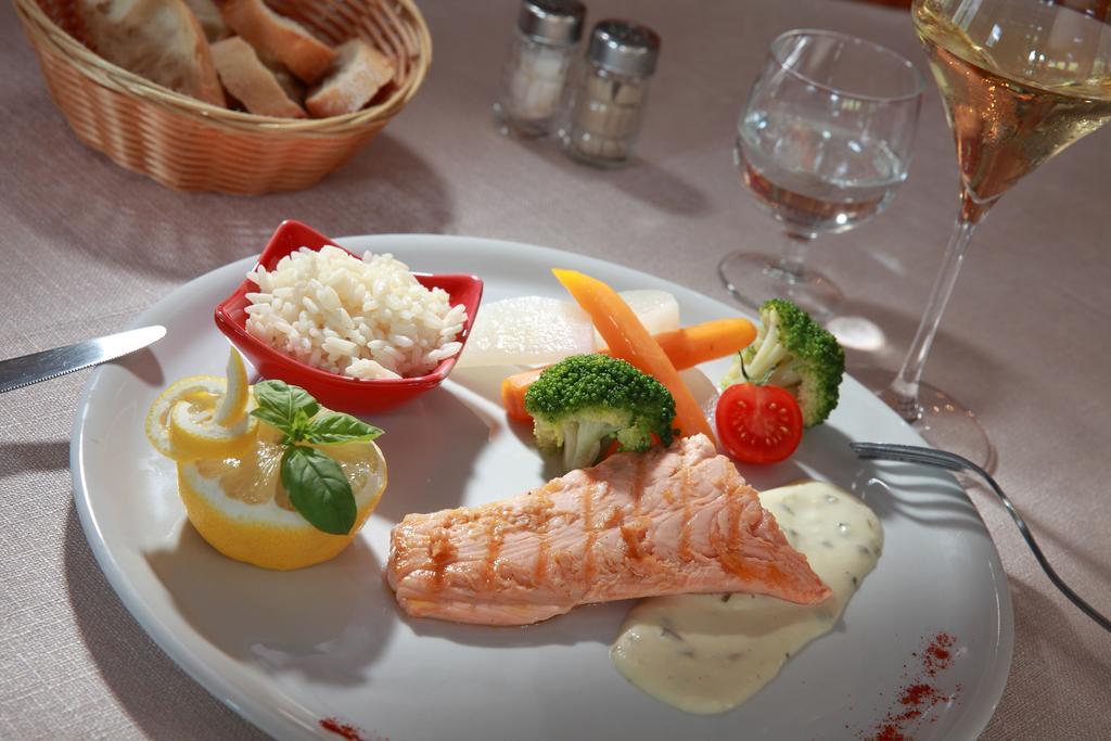 Logis Hotel Le Vetine 르발틴 외부 사진